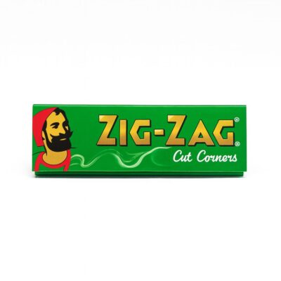 Zig-Zag Cut Corners Rolling Papers on white background